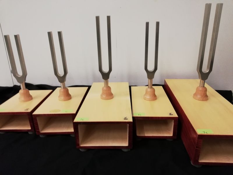 Datei:HW Akustik Stimmgabel3.jpg