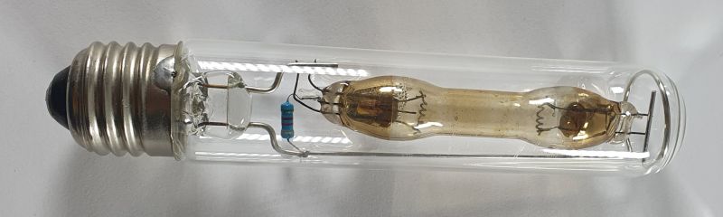 Datei:HW Mechanik Spektrallampe.jpg