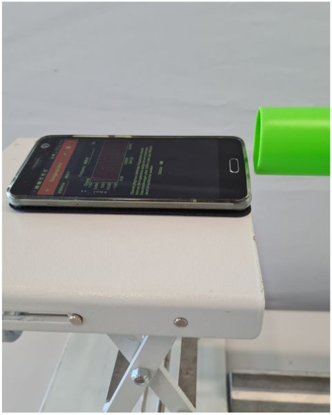 Datei:EXP Akustik Mündungskorrektur Smartphone.JPG