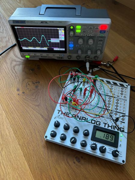 Datei:EXP Vanderpol Oszi.jpg