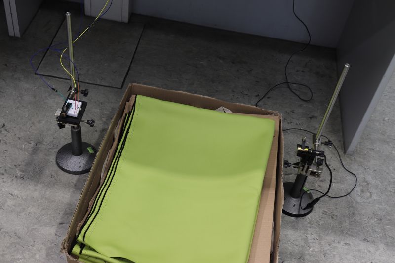 Datei:EXP Mechanik Erbeschleunigung Arduino Lichtschranke.jpg