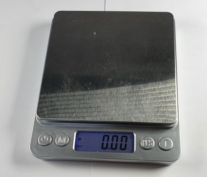 Datei:HW Mechanik Digitalwaage.jpg