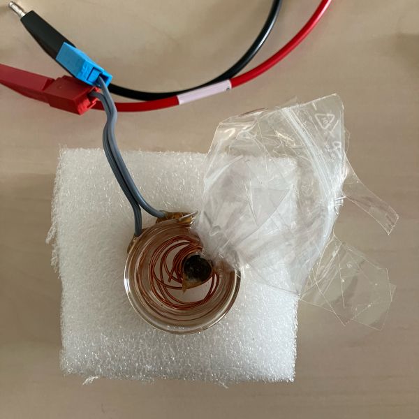 Datei:EXP Suszeptibilität Wasserbad.JPG