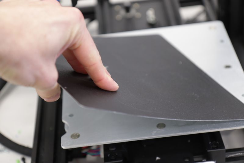 Datei:HW Sonstiges 3DDrucker biegbare Druckplatte.jpeg