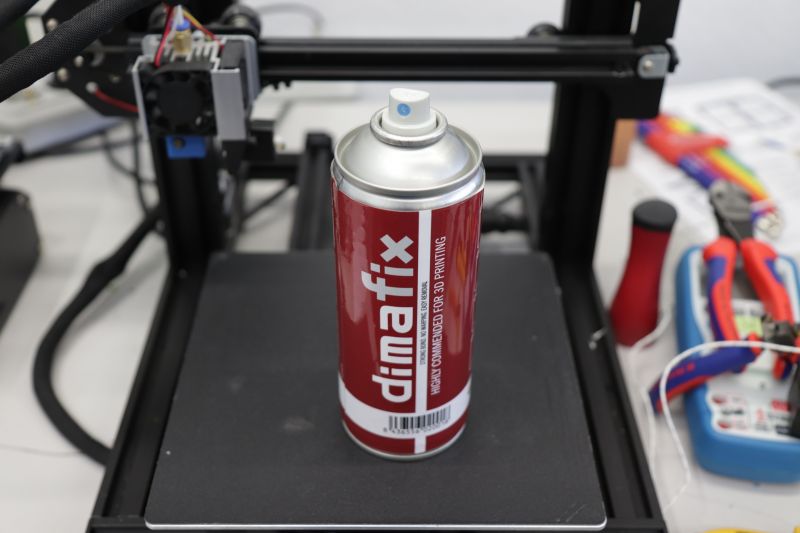 Datei:HW Sonstiges 3DDruck Haftung Haftspray.jpeg