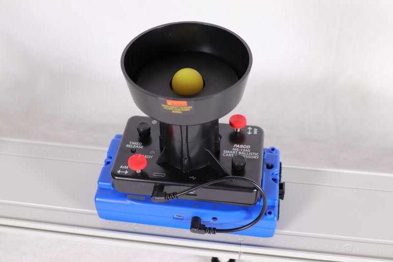 Datei:EXP Mechanik Zusammengesetzte Bewegung Abschuss.JPG