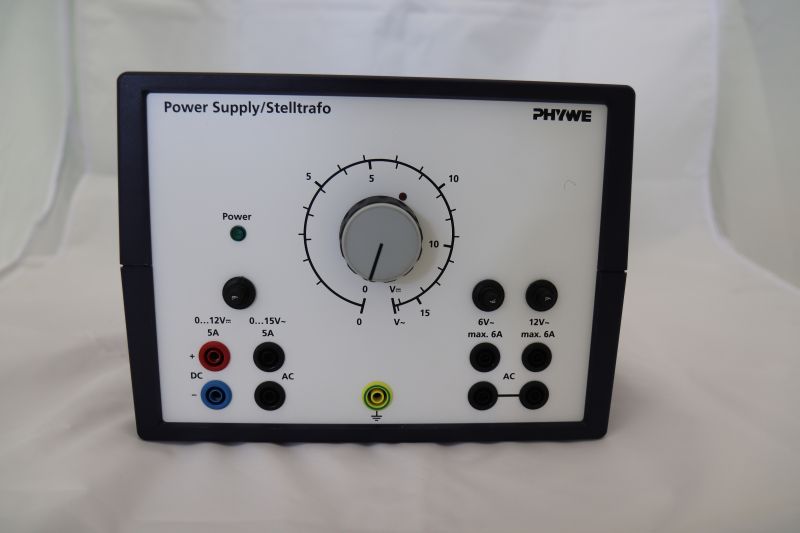 Datei:HW Elektronik Stelltrafo Frontalansicht.jpeg