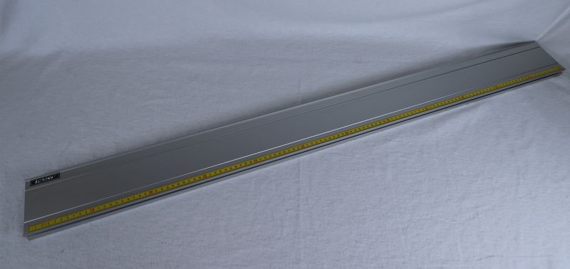 Datei:HW Mechanik PAStrack Aluminiumbahn 120cm.JPG