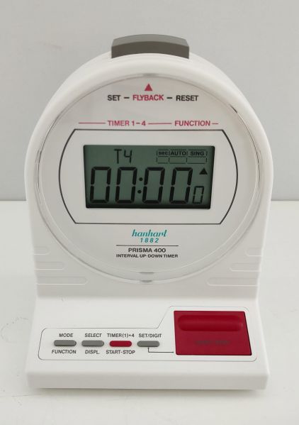 Datei:HW Mechanik Tischstoppuhr Vorderseite.jpeg