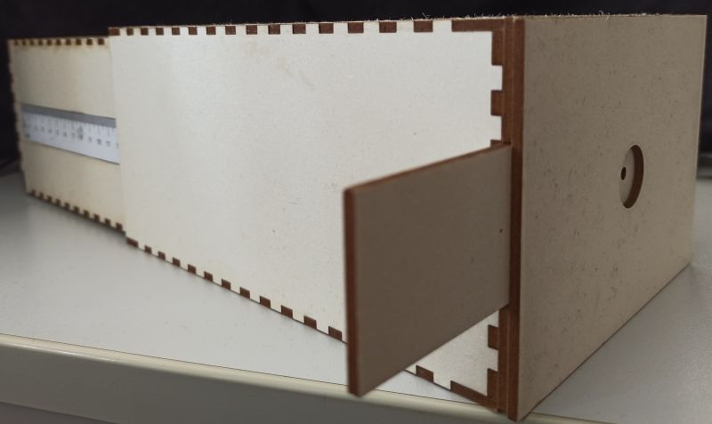 Datei:PL Optik Lochkamera Holz.jpg