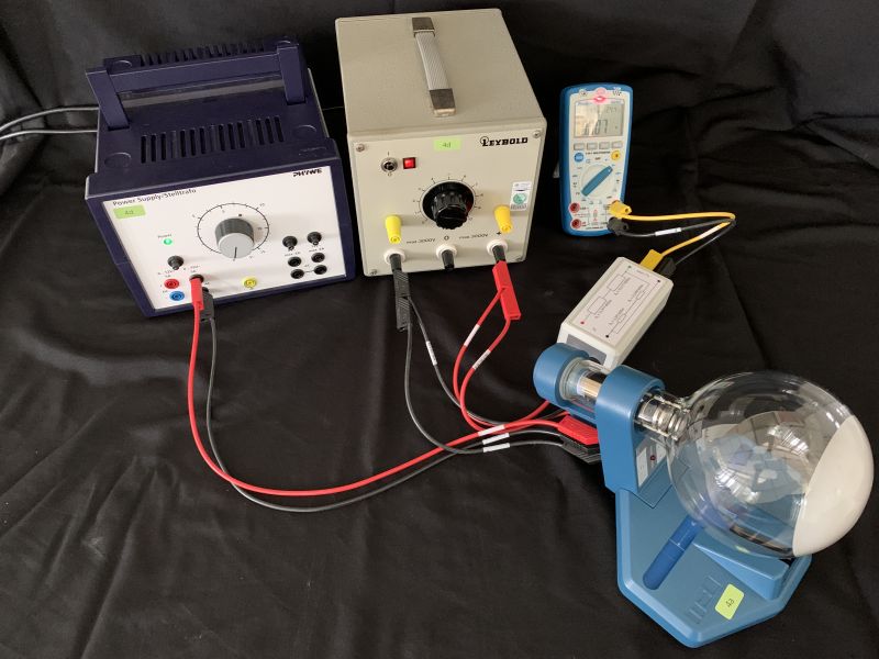 Datei:EXP Quantenphysik Schritt 2 Elektronenröhre.jpg