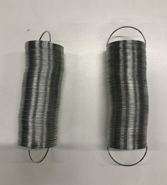 Datei:HW Mechanik Schraubenfeder gross oben.png