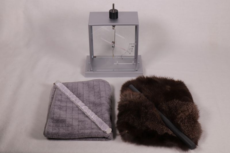 Datei:EXP Quantenphysik Hallwachs-Effekt Elektrostatische Aufladung.jpg