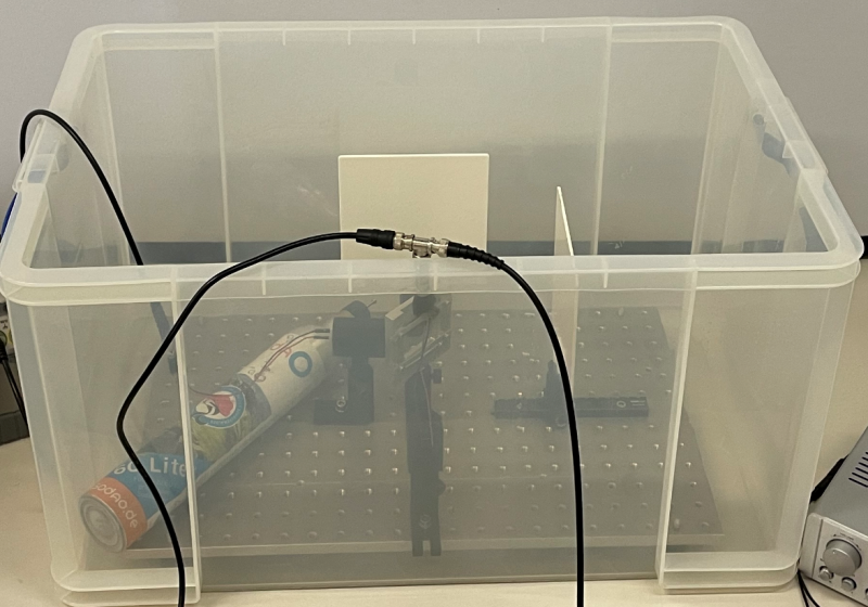 Datei:EXP Wellen Interferometer AufbauCO2.PNG