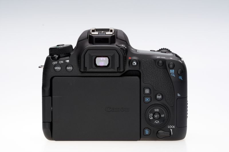 Datei:HW Fotografie Canon 77D back.jpg